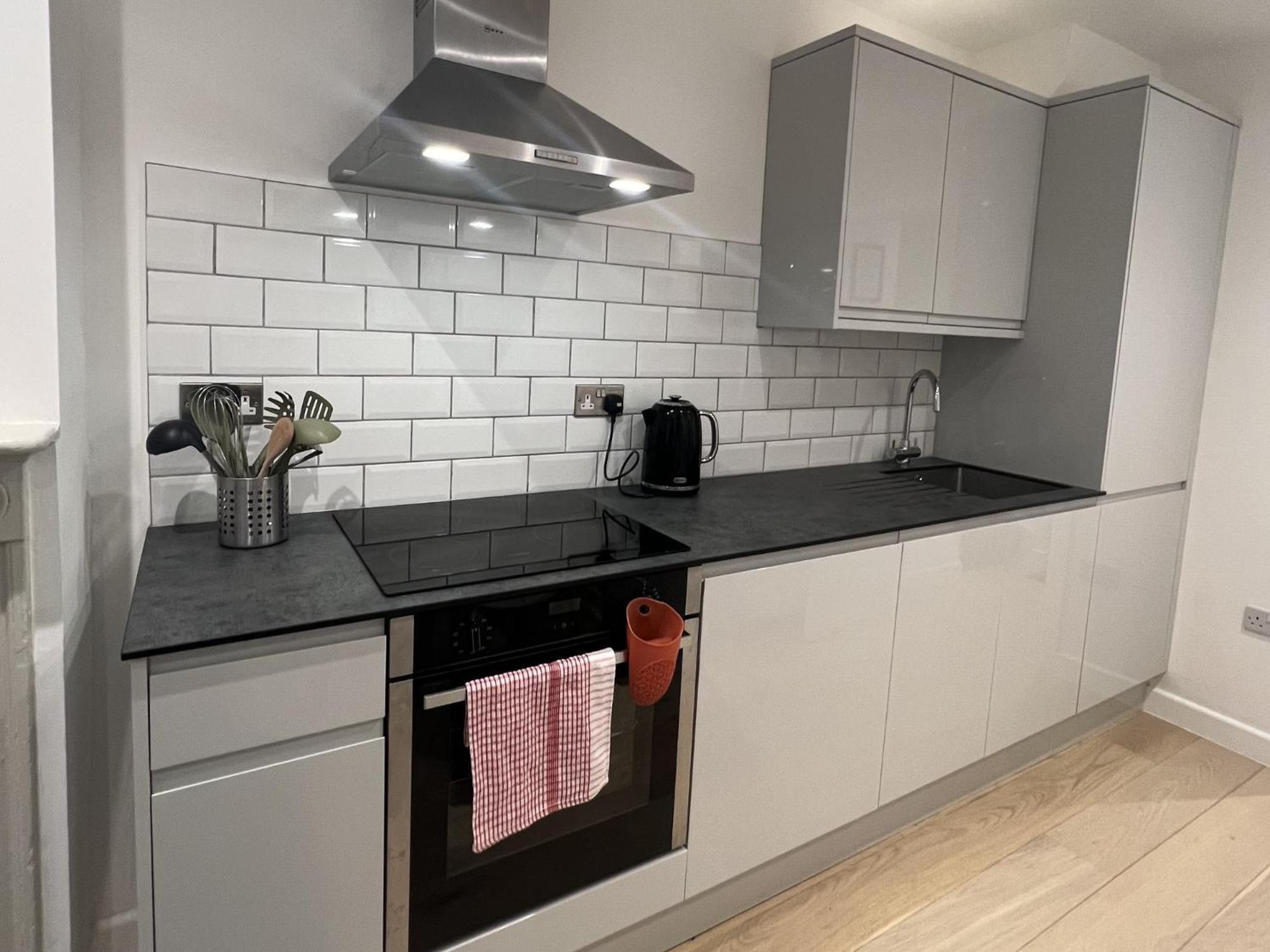 Brighton Holiday Village Parking Available Apartment